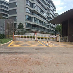 All-In-One New Generation License Plate Recognition Road Gate for Parking Lot Toll System Metal Traffic Barrier Lift Rod Fence